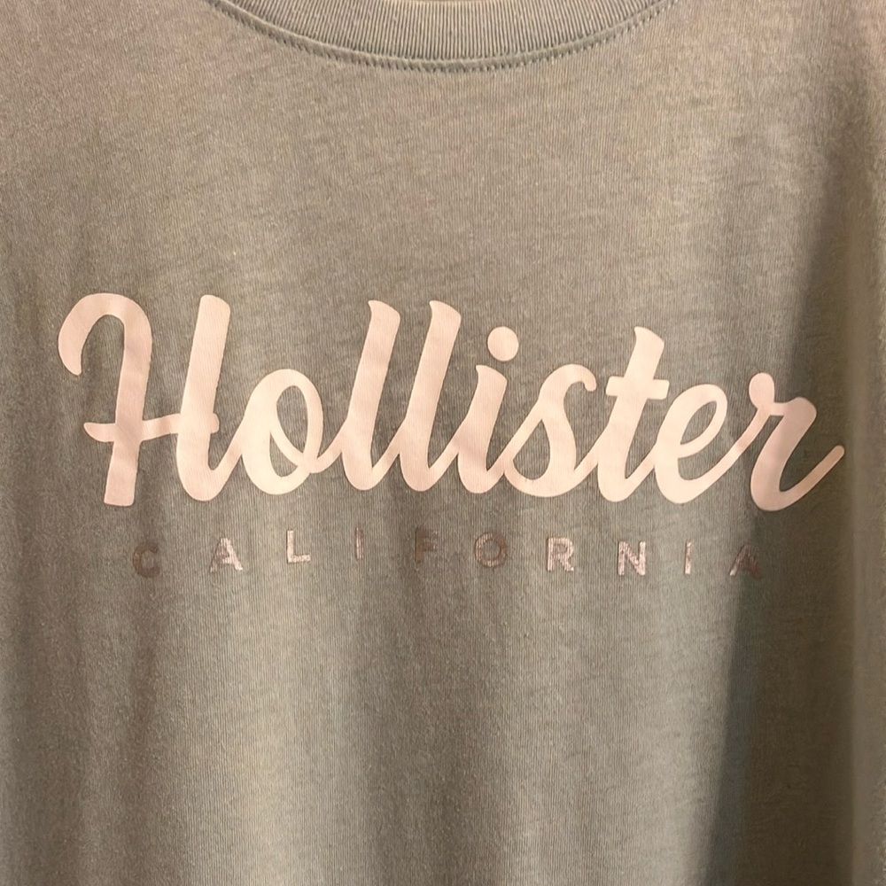 Hollister Light Gray Crewneck